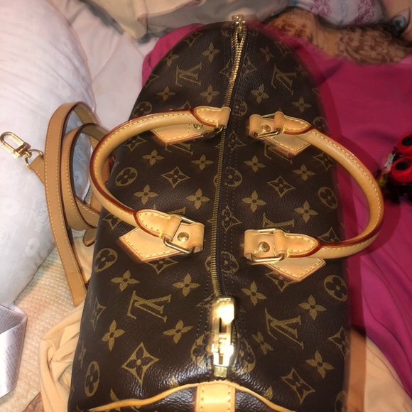 Louis Vuitton Handbags - Louis Vuitton speedy bandouliere 35